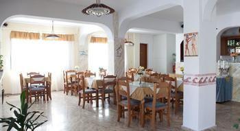 Ikaros 2* Karterados (Santorini)