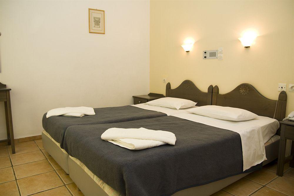 Iliana Aparthotel 2*