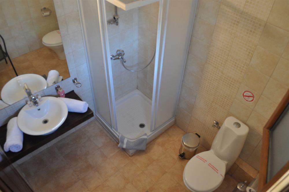 Aparthotel Nereides 2*