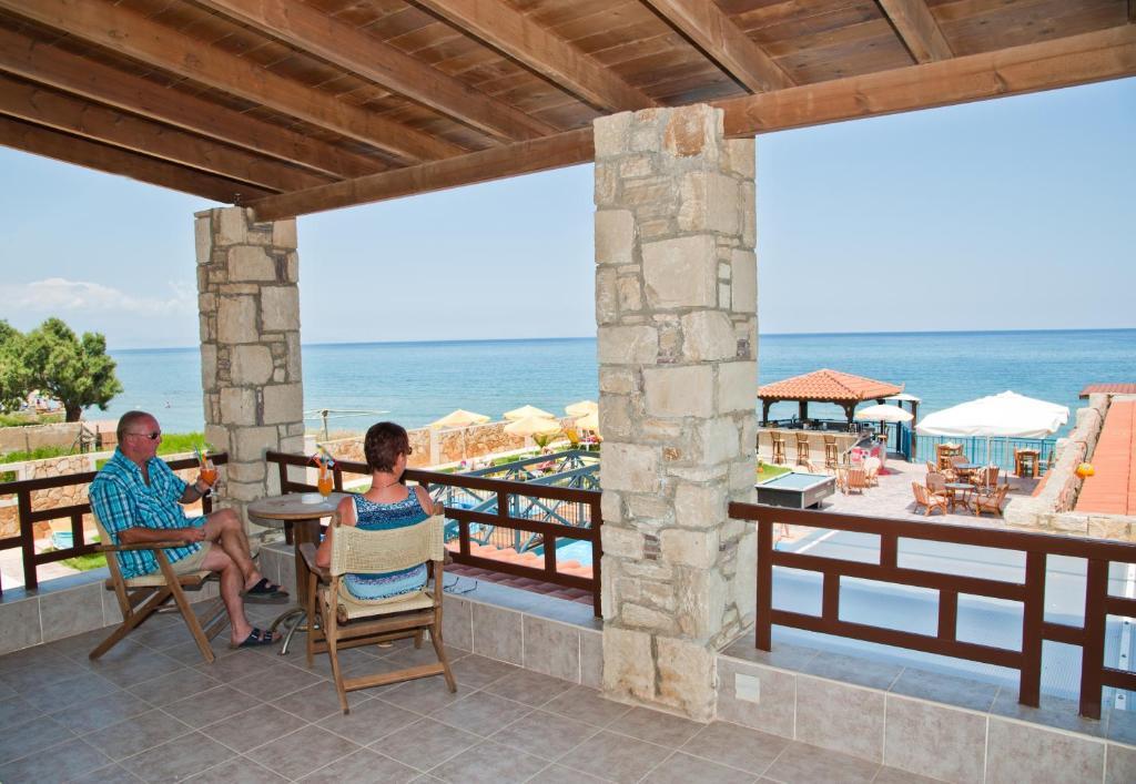 Ekavi Hotel