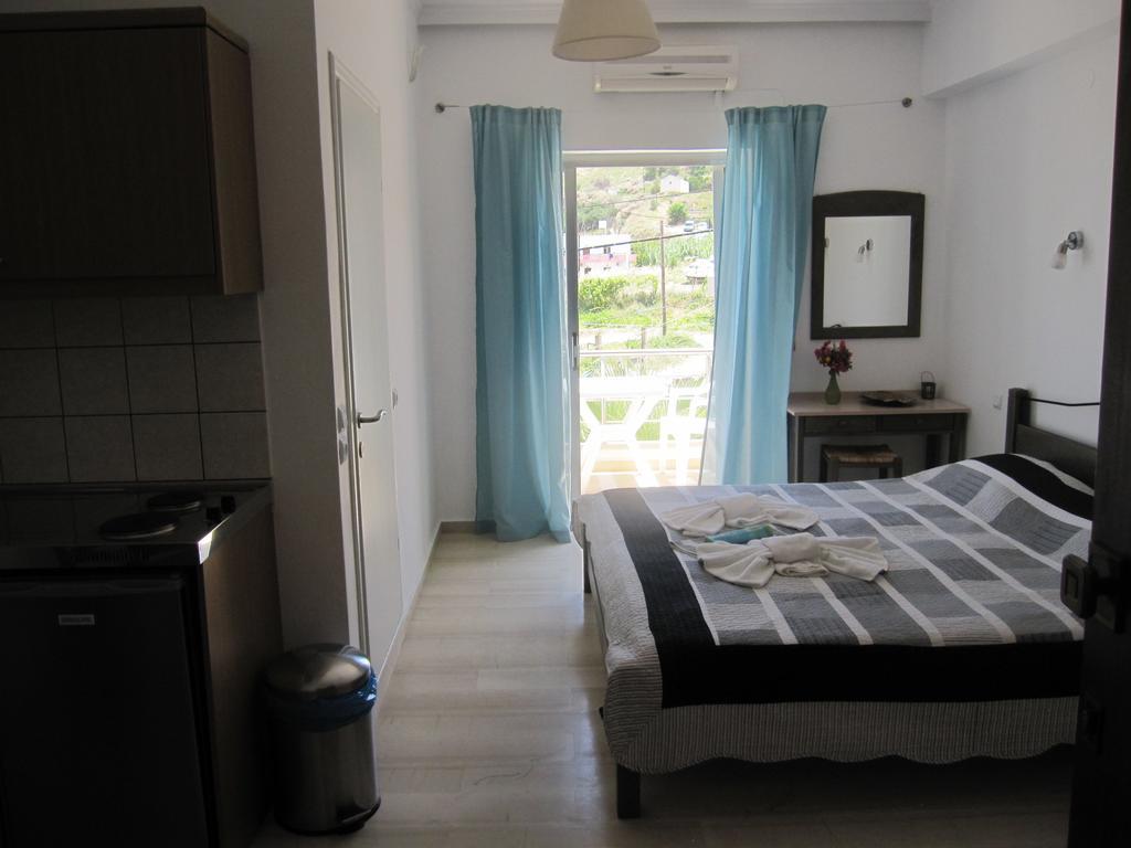 Lion-suites Apartment Kalyves