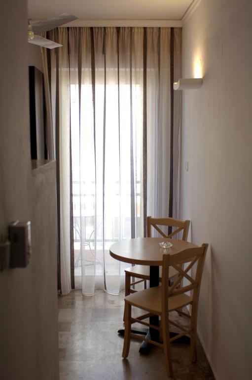 Polydoros Apartment *