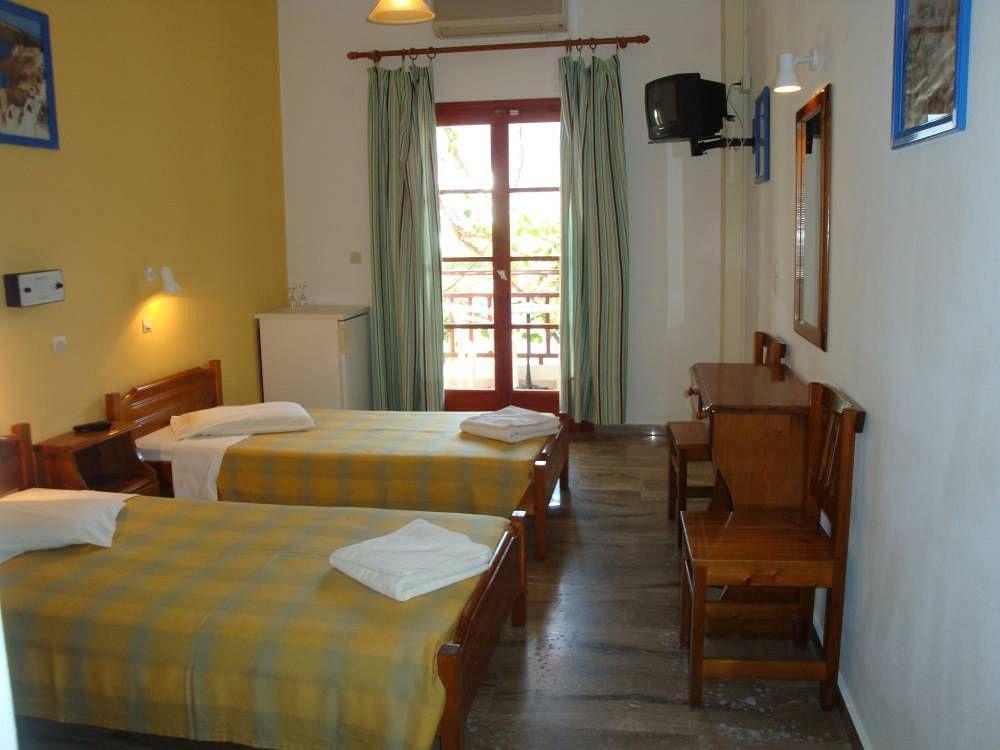 Estia Hotel *