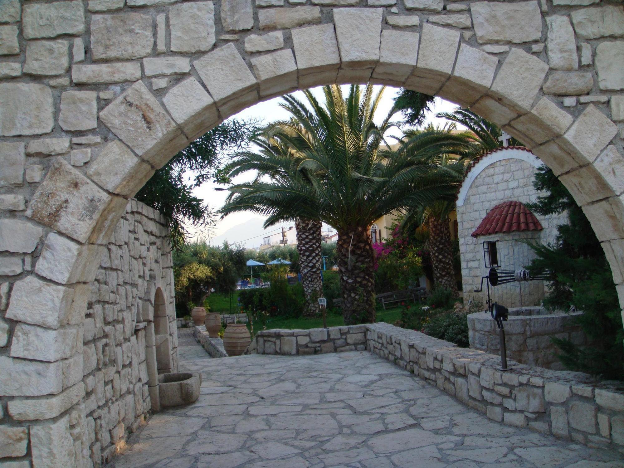 Lili Hotel Gazi