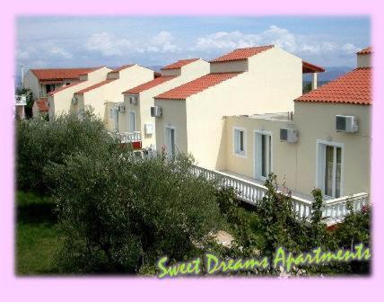 Sweet Dreams 3*