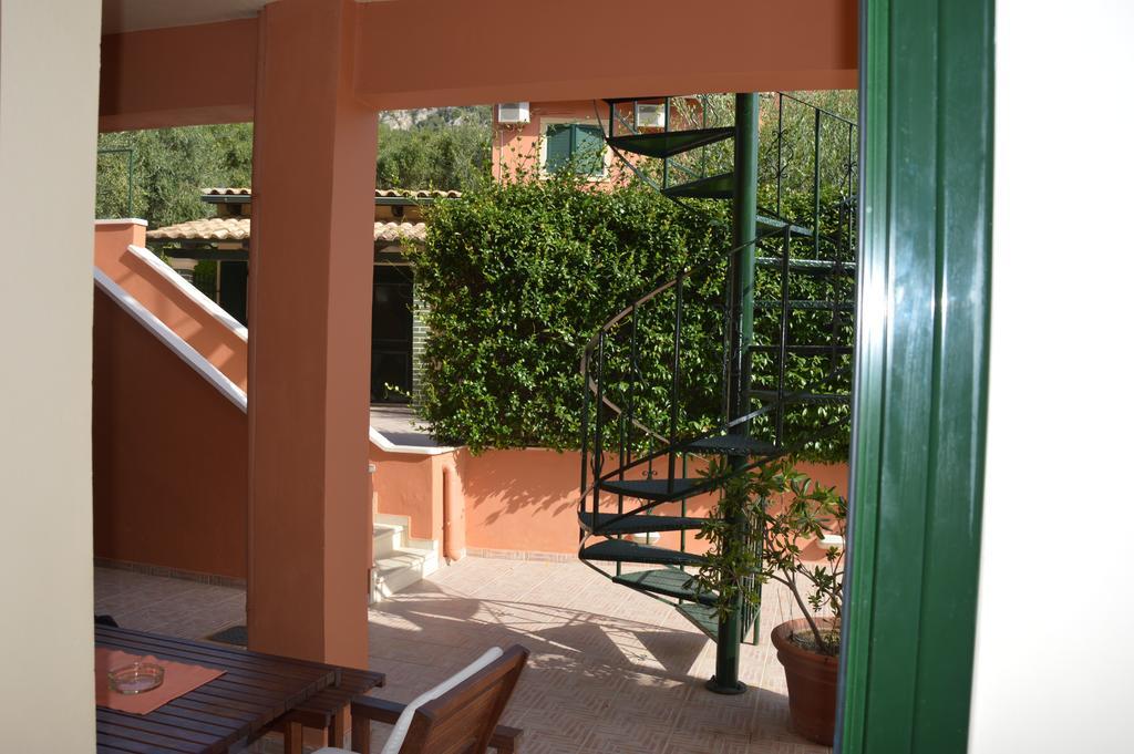 Akis Apartment *