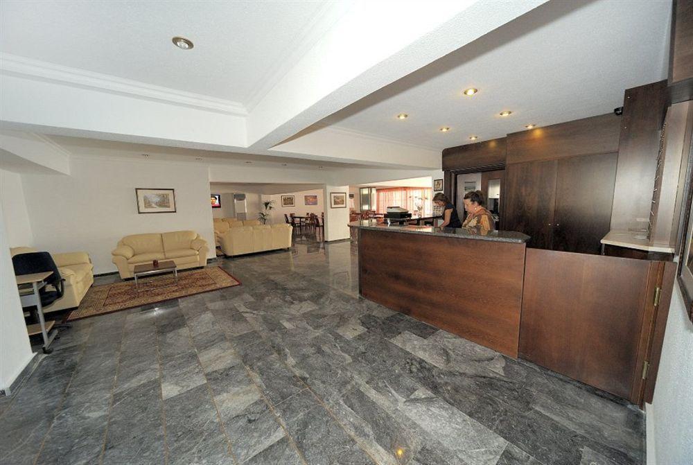 Aparthotel Santa Marina