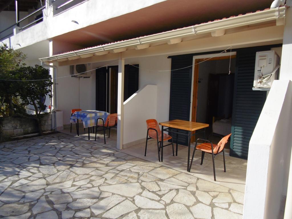 Elli - Nikos *