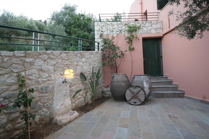 Agathes Traditional Houses Guest house Kastellos