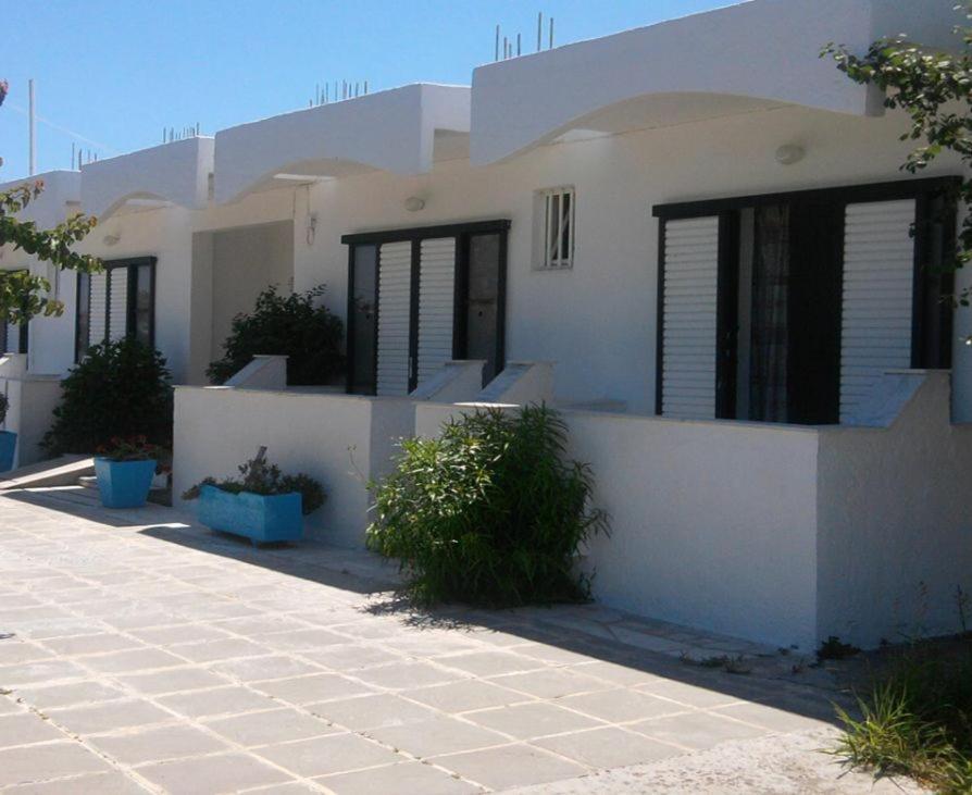 Nikos 2 & Aparthotel 2*