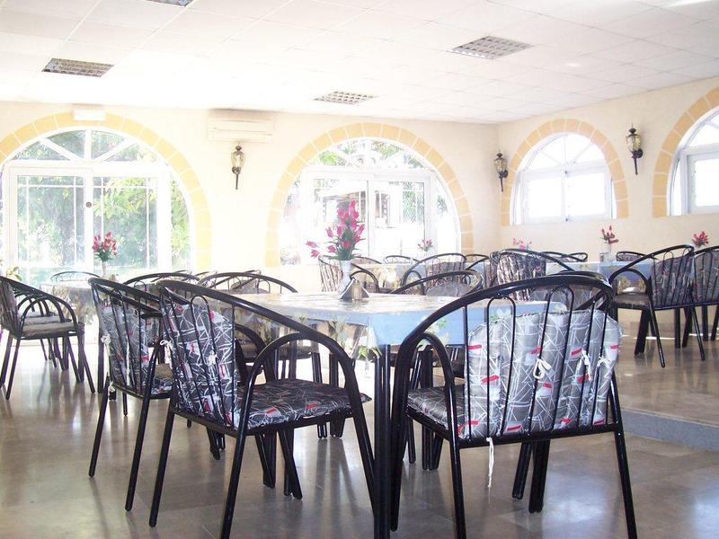 Helgas Paradise Hotel