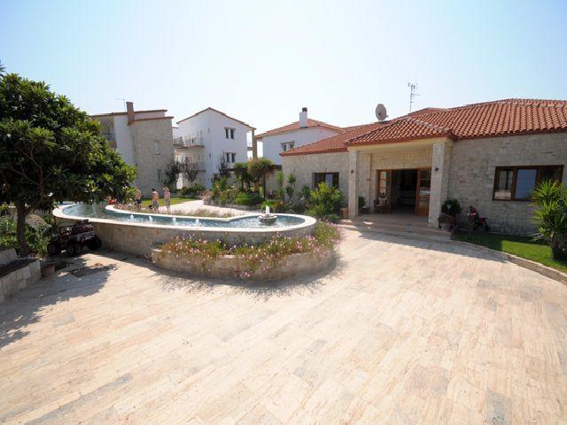 Nostos Hotel
