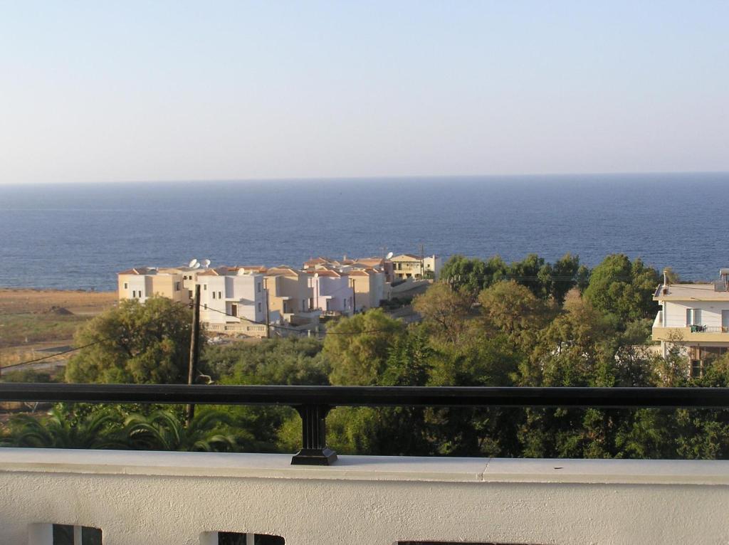 Knossos Aparthotel Panormos (Crete)