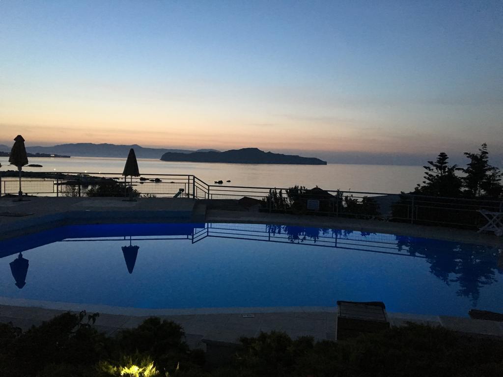 Achillion Villas Aparthotel *
