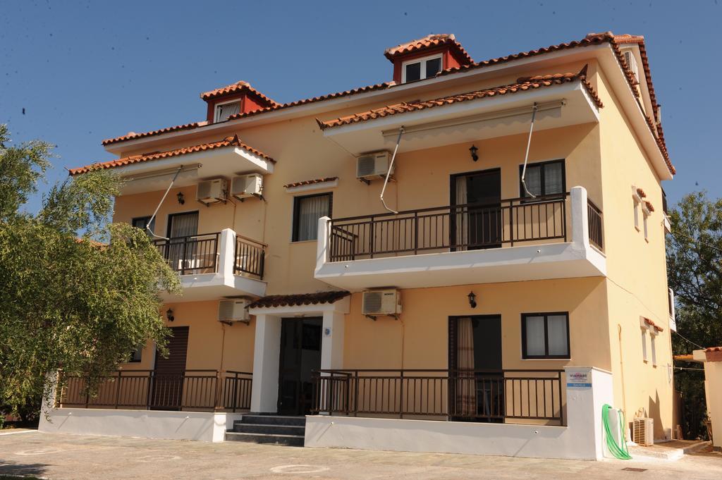 Isavella Studios Apartment Amoudi