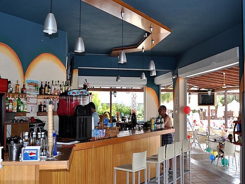 Matina Pefkos Aparthotel