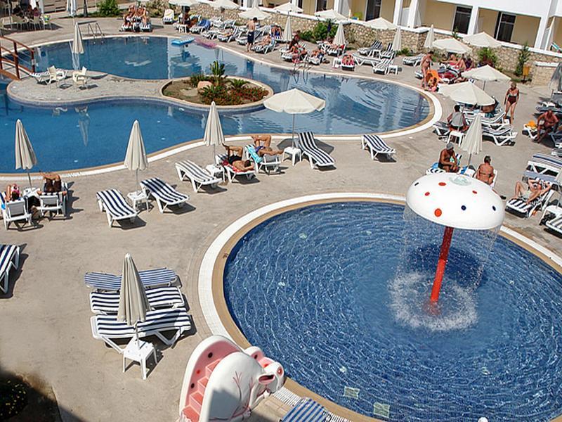 Matina Pefkos 3*
