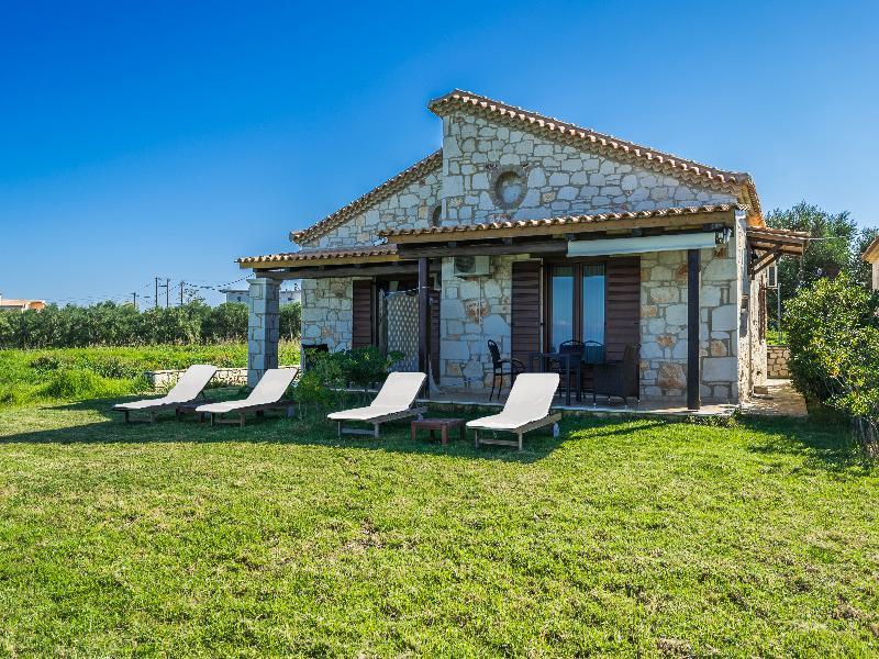 Holiday home Kavos Psarou Amoudi