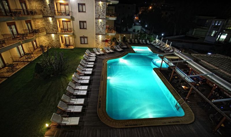 Nereides Aparthotel
