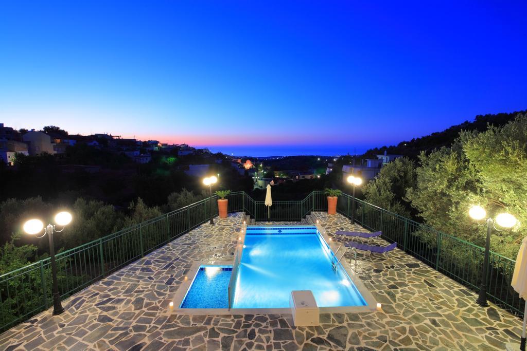 Villa Themis *