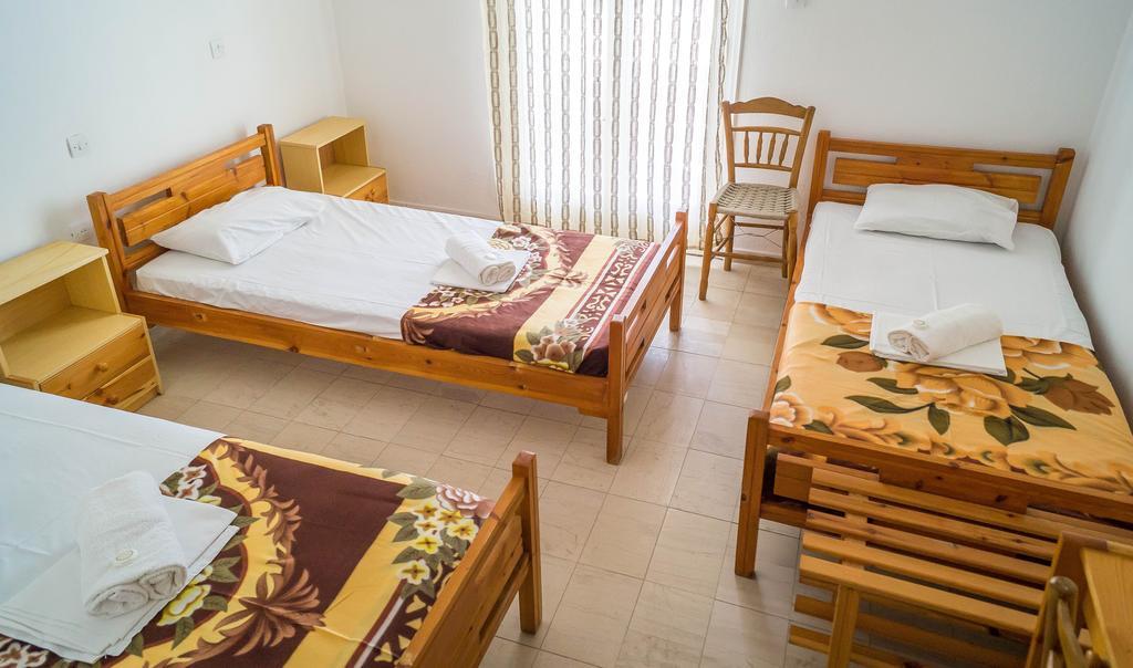 Monolithos Hotel 2*
