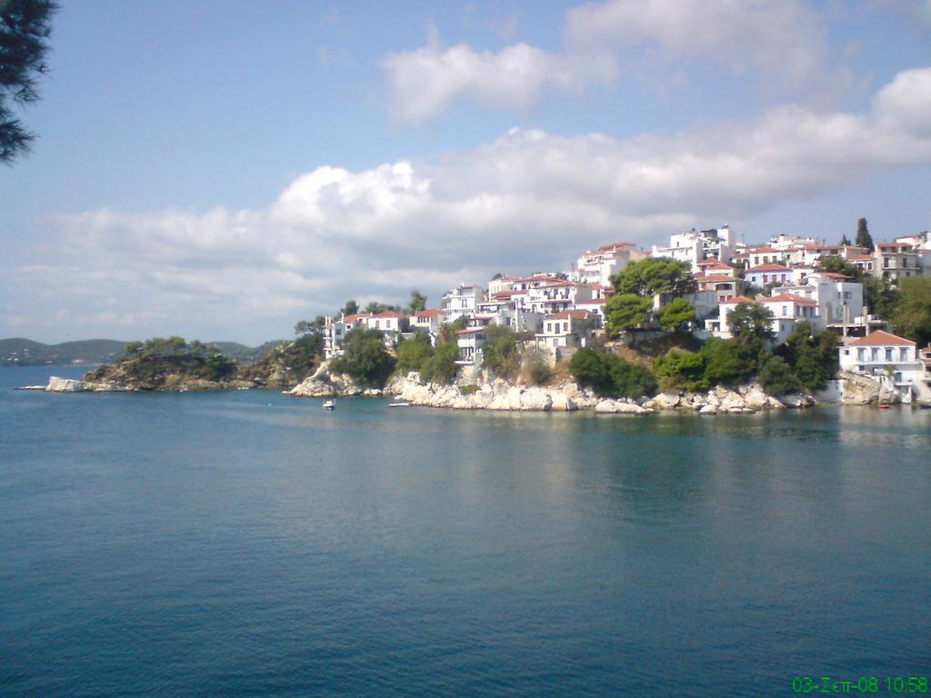 Villa Rania Skiathos Town