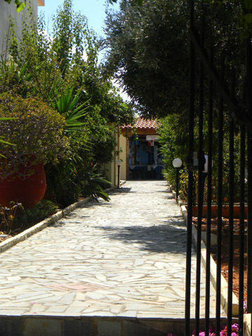 Alex Home Apartments