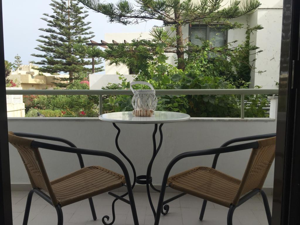 Oleander Platanes (Rethymno)