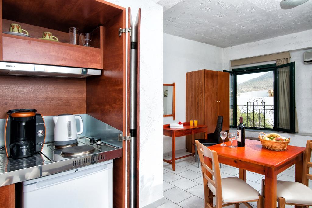 Aparthotel Erofili 3*