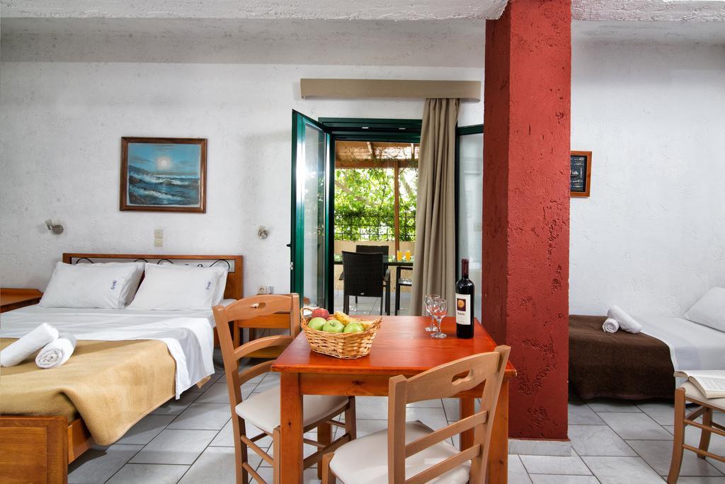 Aparthotel Erofili 3*