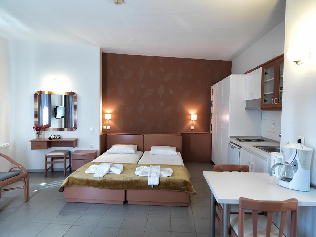 Aparthotel Elia 3*