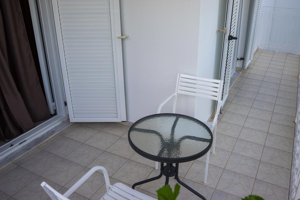 Apartment Act Art Skiathos *