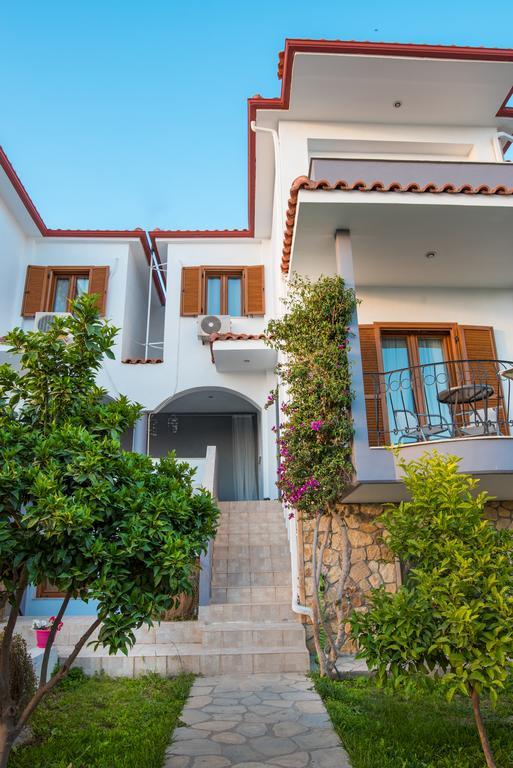 Apartment Bouganvillia Homes