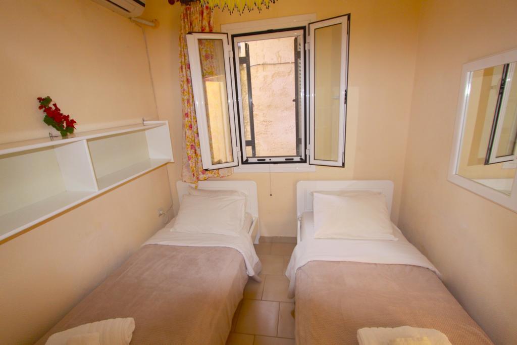 Aparthotel Corfu Menigos