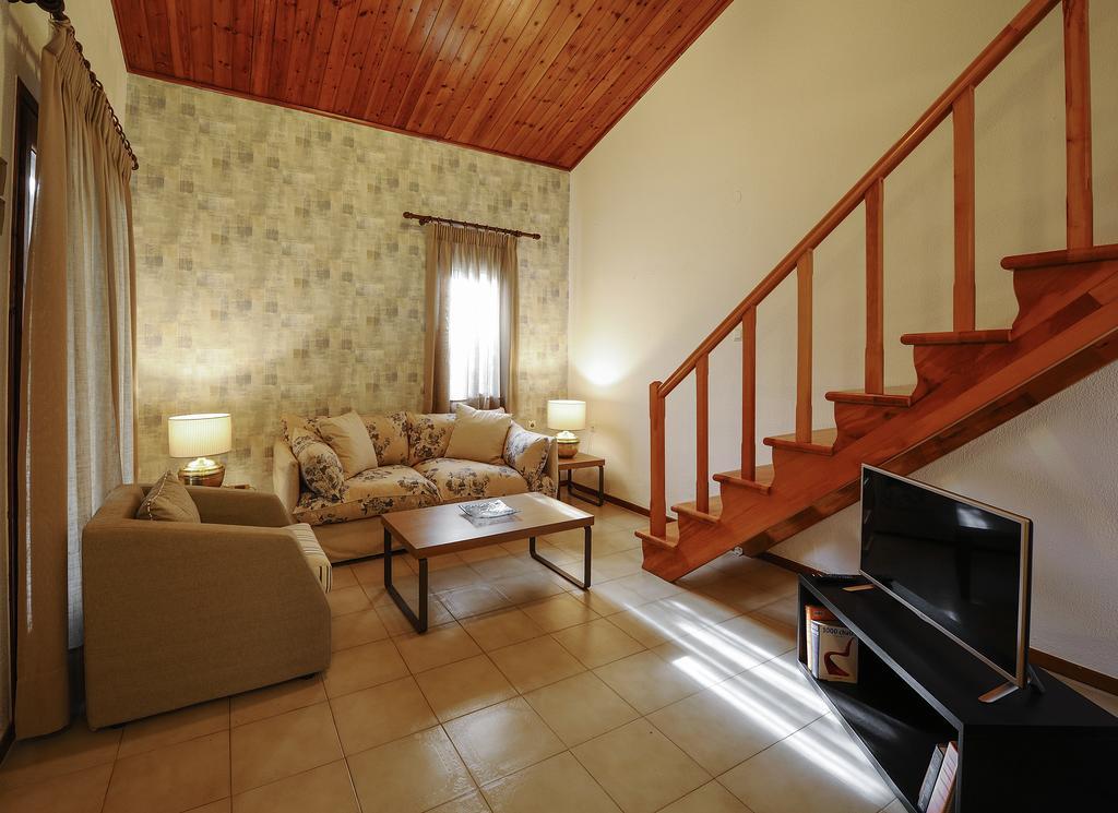 Aparthotel Trikorfo Gerakini