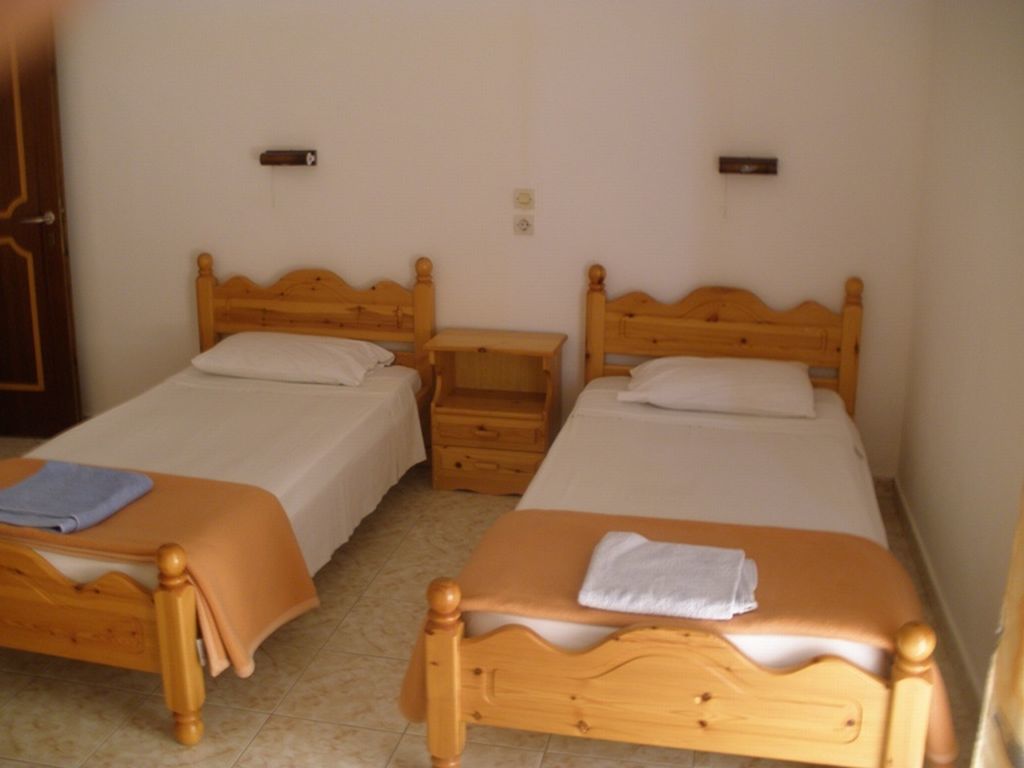 Aparthotel Elena Pool 2*
