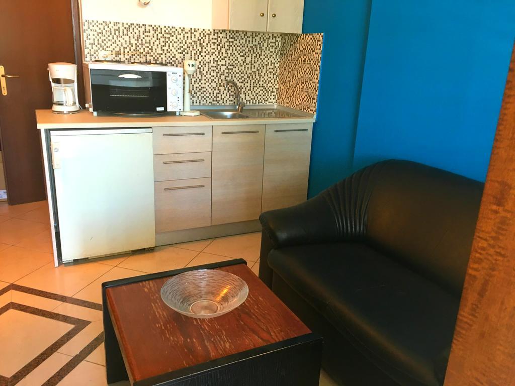 Apartment Office-studio Theoxaris