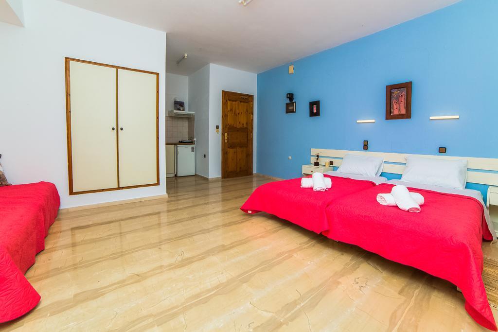 Apartment Lotus Studios