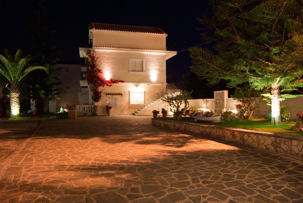 Panorama & Amoudi