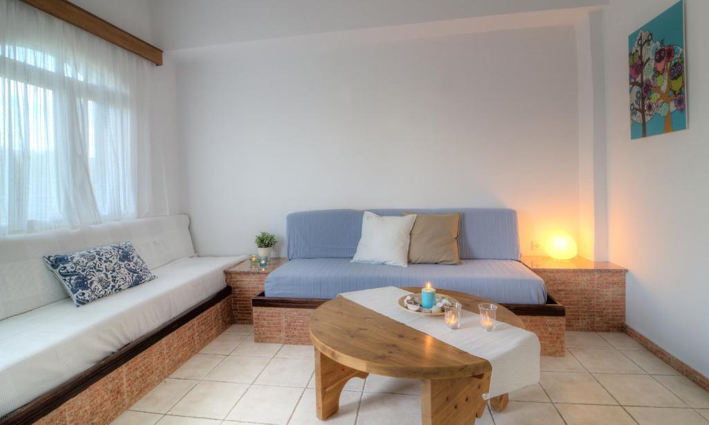 Aparthotel Elia & Tina Apartments 2*