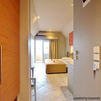 Hotel Sousouras 3*
