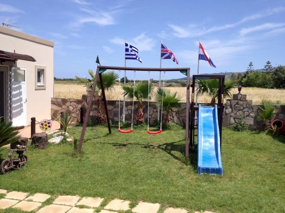 Socrates Aparthotel 3*