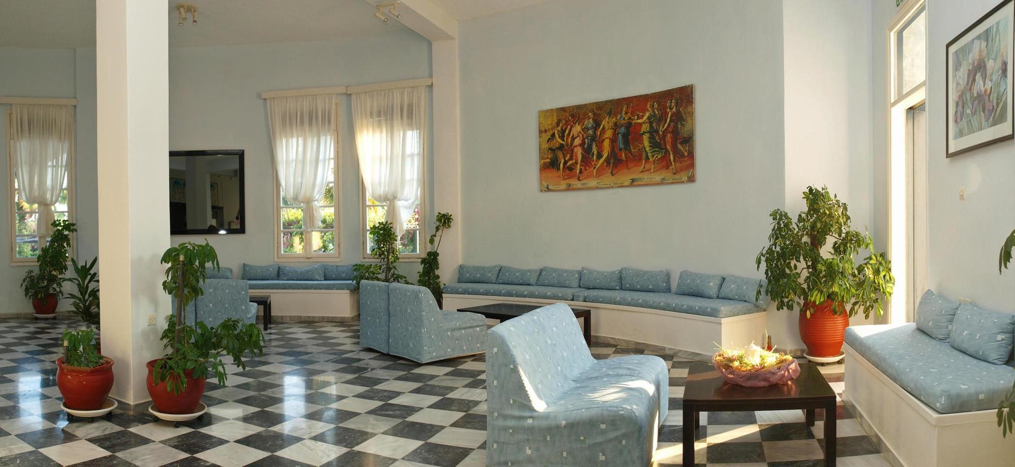 Muses Hotel 3*