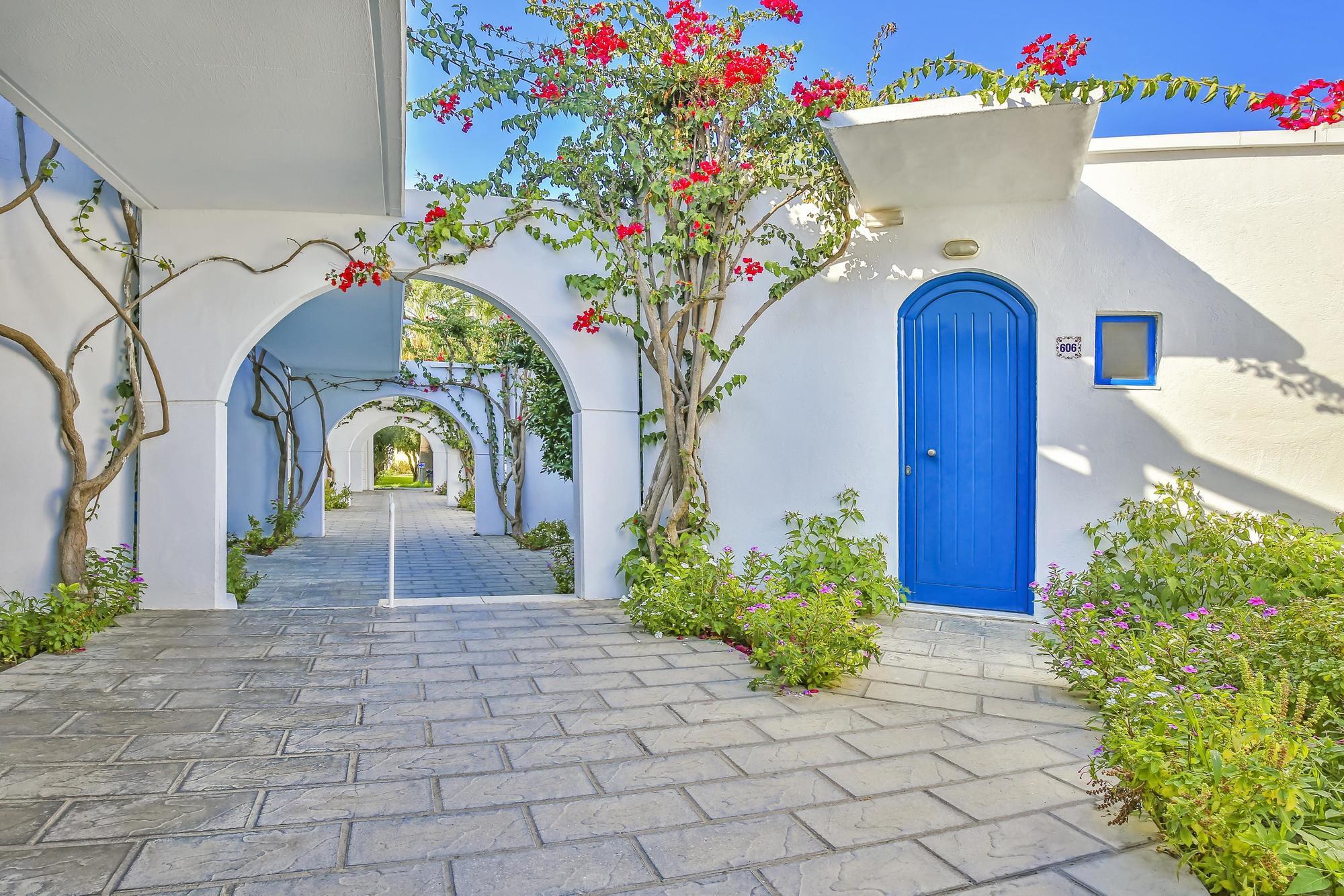 Alex Hotel 4*