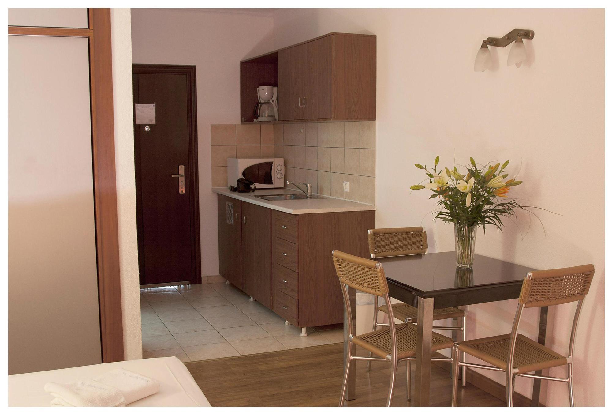 Santa Marina Aparthotel 2*