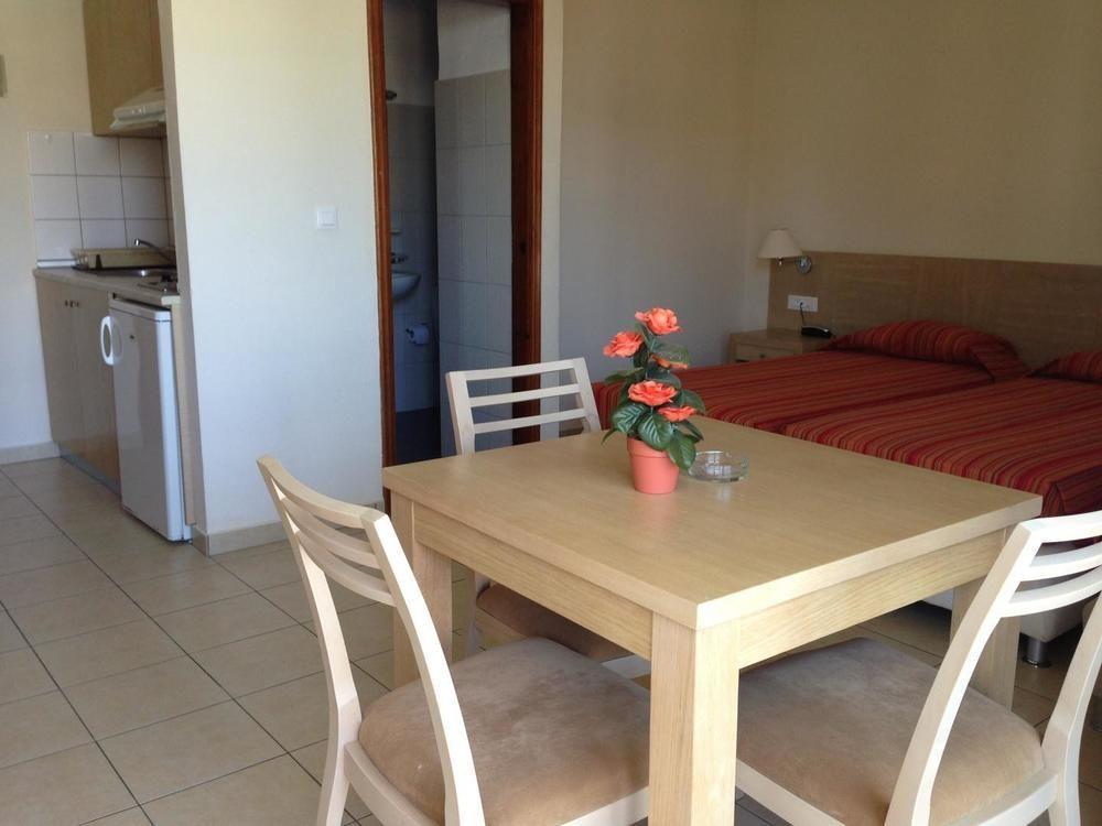 Anita Aparthotel