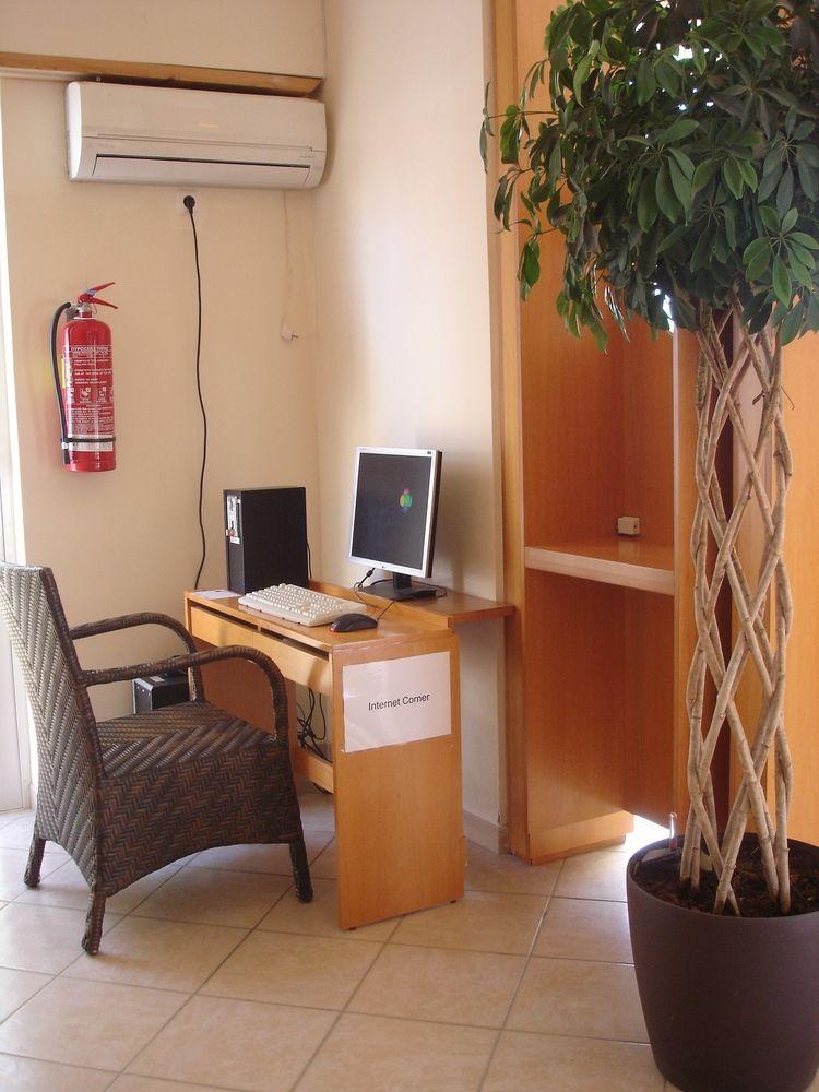 Anita Aparthotel 4*