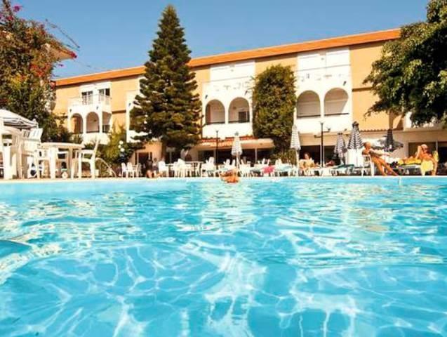 Kassandra Aparthotel