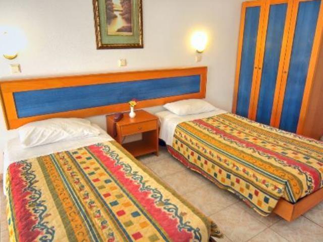 Kassandra Aparthotel
