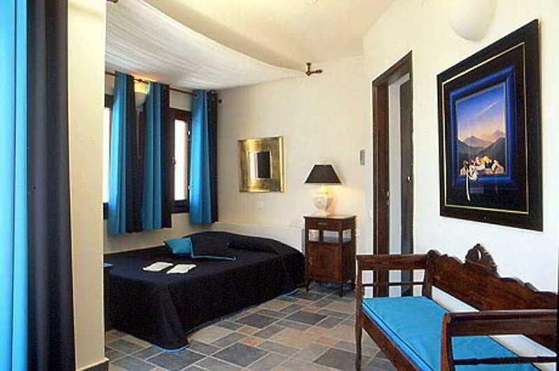 Hotel Cosmopolitan - Small Luxury Of The World